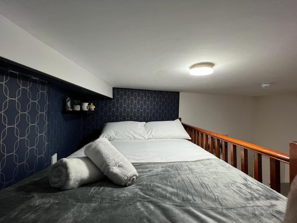 Apartment Modern Queenspark London
